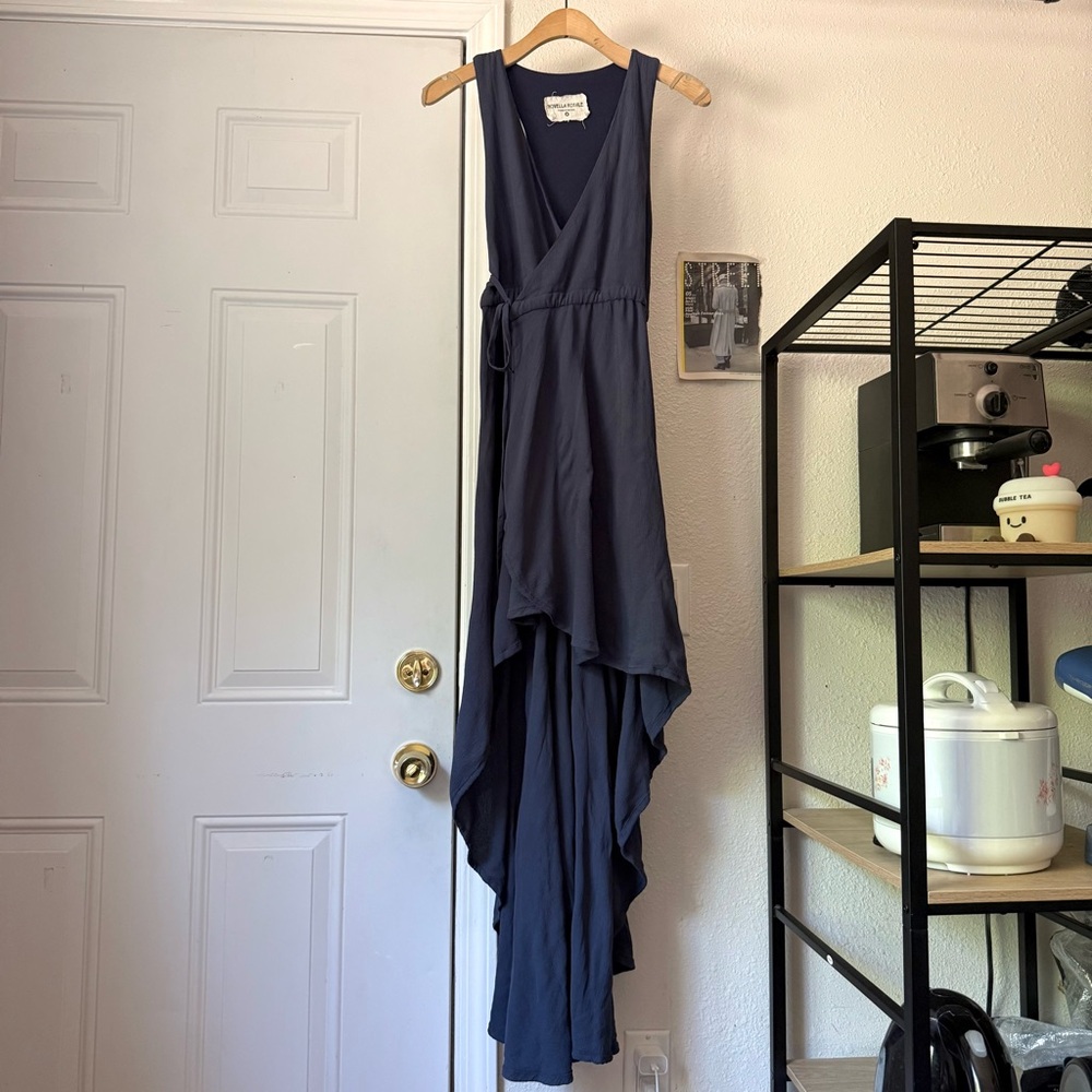 NOVELLA‎ ROYALE navy blue recycled material ruffle hi lo sleeveless wrap maxi